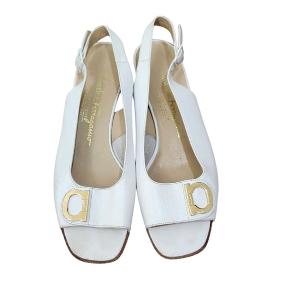 Salvatore Ferragamo White Leather Logo Accent Peep Toe Low Heel Slingbacks 7B - Picture 4 of 12